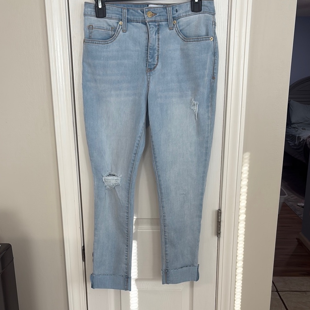 Crown & Ivy Blue Ankle Cropped Jeans